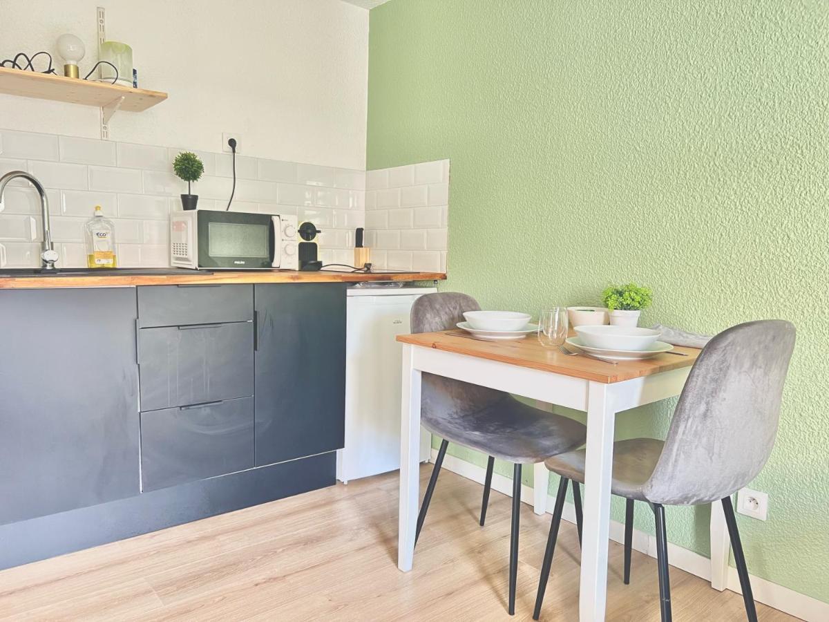 Le Descartes, A 50M De La Gare Fibre/Tv Connecte Apartment Поатие Екстериор снимка